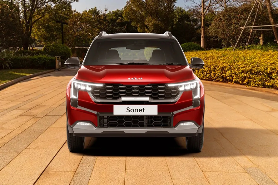 Kia Sonet 2024: Comparing Its Variants Priced Rs 13-15 Lakh for Family-focused Car Buyers