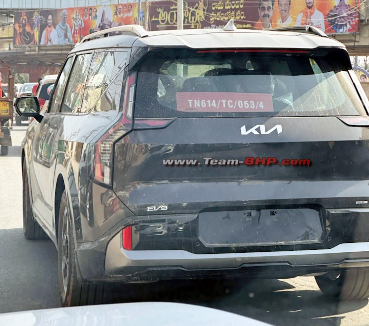 Kia EV9: Luxury Electric SUV with Three Powertrain Options Spied ...