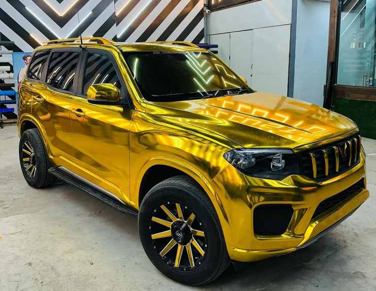 Mahindra Scorpio-N chrome gold