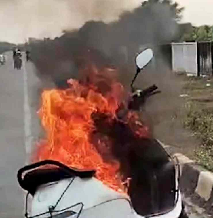 Ola Scooter fire Jabalpur