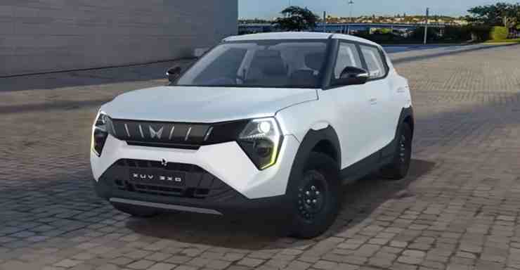 Mahindra XUV 3XO front left