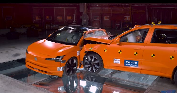 Volvo crash test