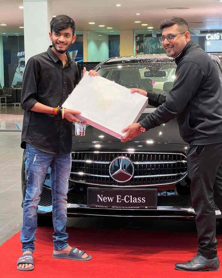 Fantasy Cricket Anurag Mercedes E Class