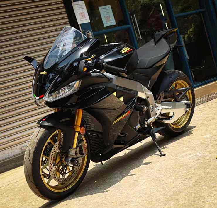 John Abraham Aprilia RSV4 side