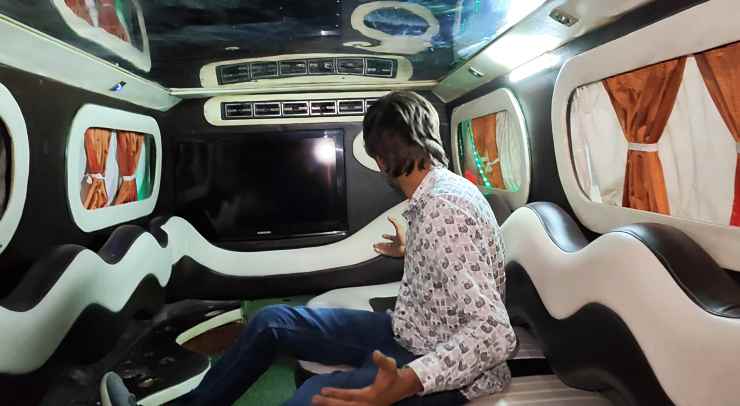 Replica Mercedes G wagen Limo interior