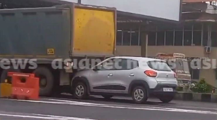 Careless Truck Driver Crashes And Drags Renault Kwid While Reversing At Toll Plaza [Video]