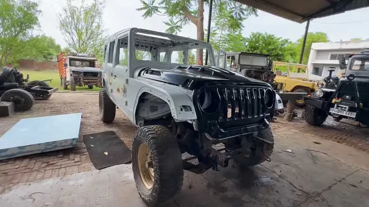 Mahindra-Thar-Roxx-Shell-being-modified