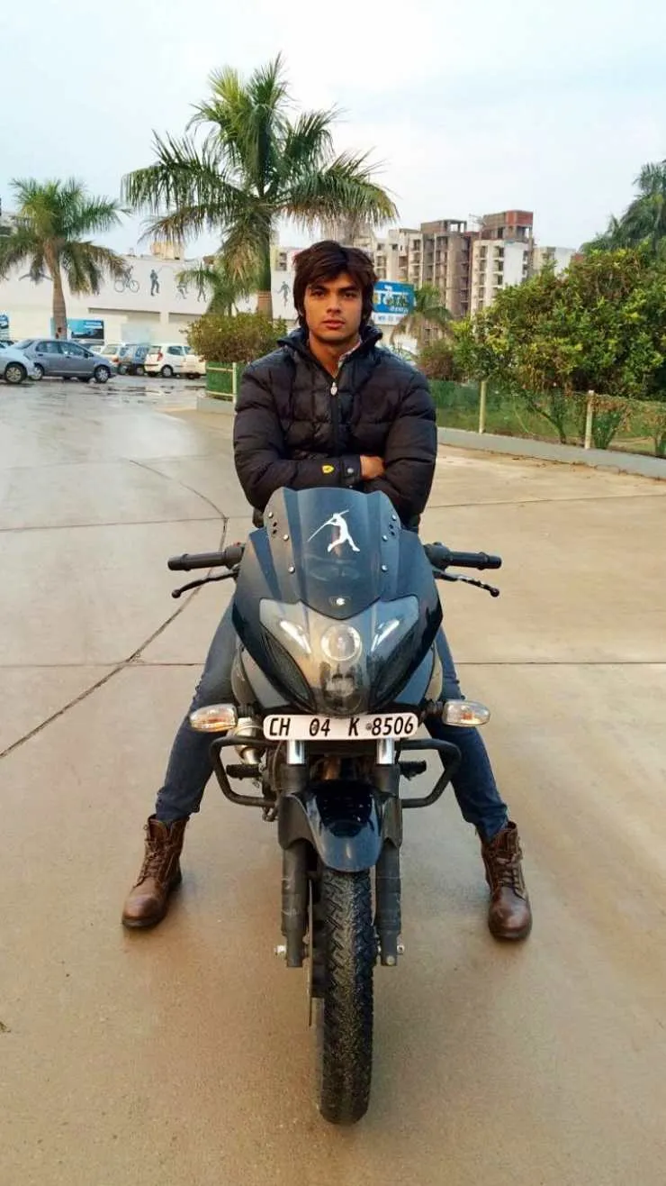 Neeraj Chopra Pulsar 220F