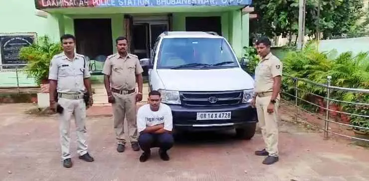 Orrisa-goons-arrested-with-Tata-Safari