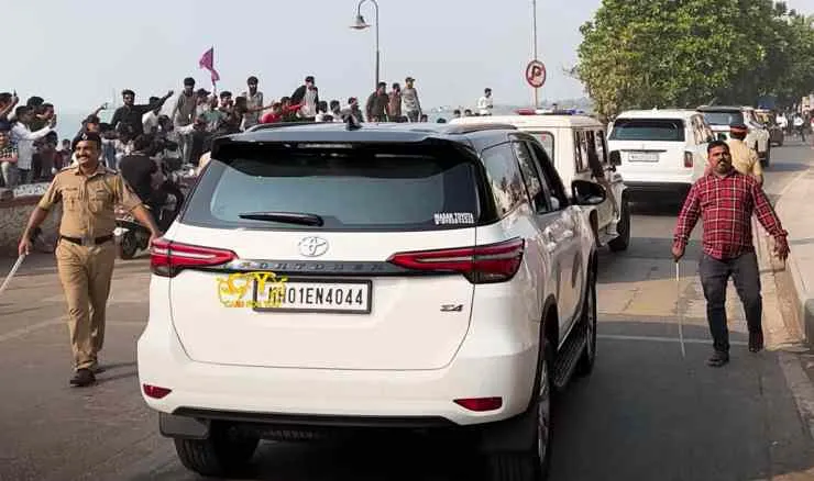 Shahrukh-Khans-Toyota-Fortuner