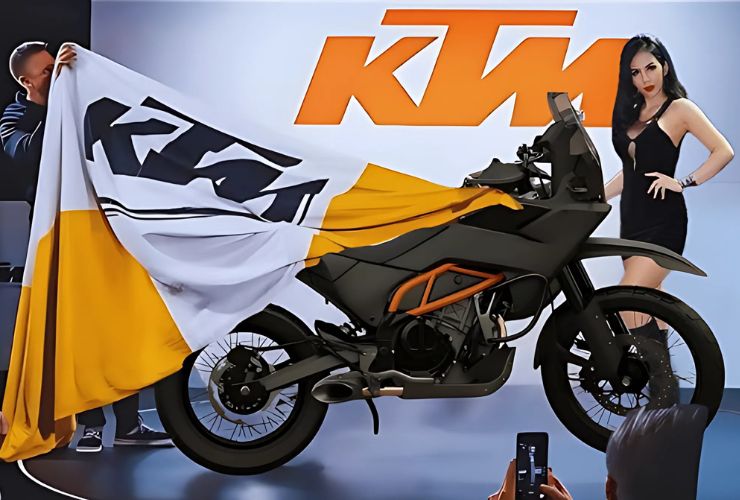 2025 KTM 390 Adventure India debut on December 6 At India Bike Week (Video)