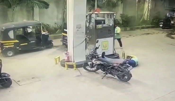 Bajaj-Freedom-CNG-filling-accident