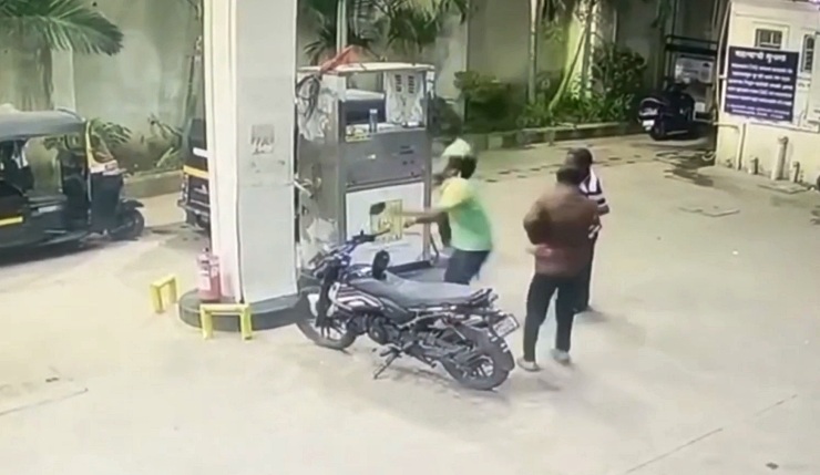 Bajaj-Freedom-CNG-station-accident